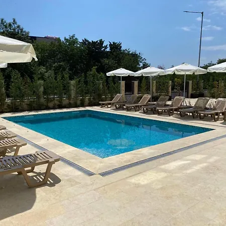 Art - Sea Horizon - Pool & Parking Apartment