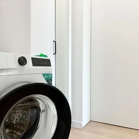 Apartment Art - Sea Horizon - Pool & Parking
